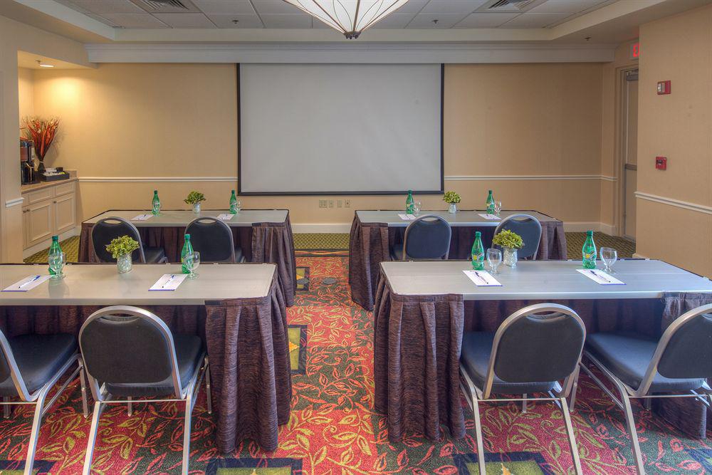Hilton Garden Inn נורווק עסק תמונה