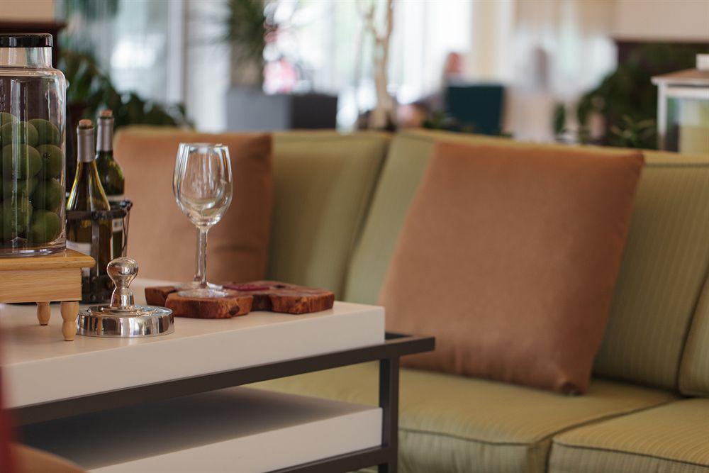 Hilton Garden Inn נורווק מראה חיצוני תמונה